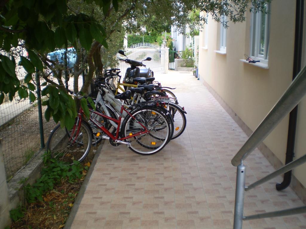 Apartments Tare, Free Parking Vodice Room photo