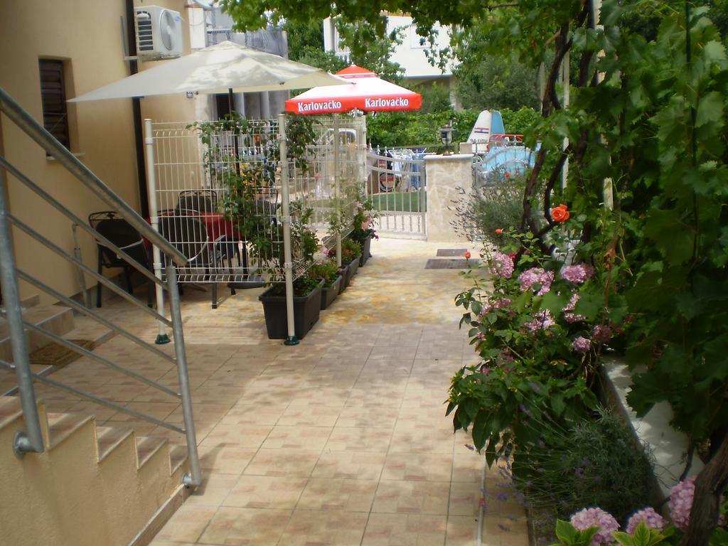 Apartments Tare, Free Parking Vodice Exterior photo
